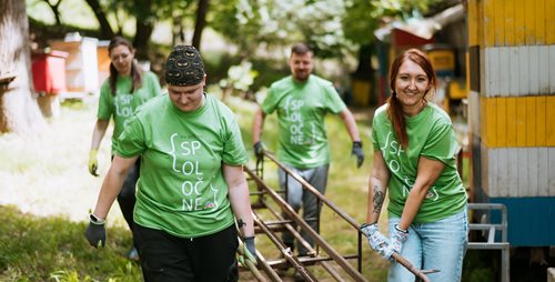 Iniciatíva firemného dobrovoľníctva dm {spoločne} 