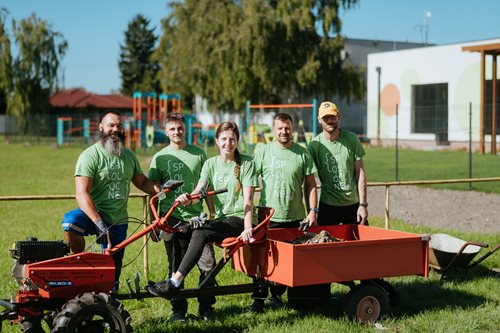 Revitalizácia obecného parku v Hurbanovej Vsi III